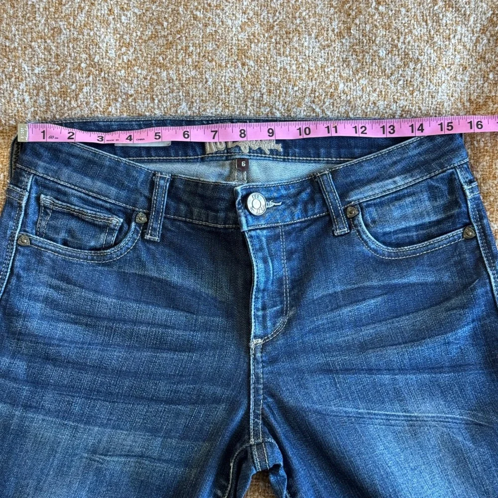 Kut from the Kloth Farrah Baby Bootcut Jeans Dark Wash Blue Size 6 Womens Denim